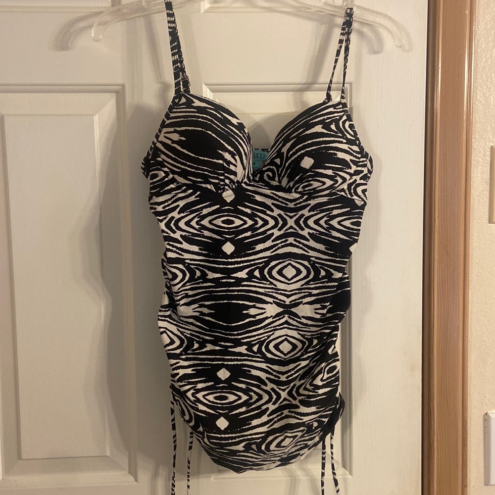 Spanx Love Your Assets Swim Top